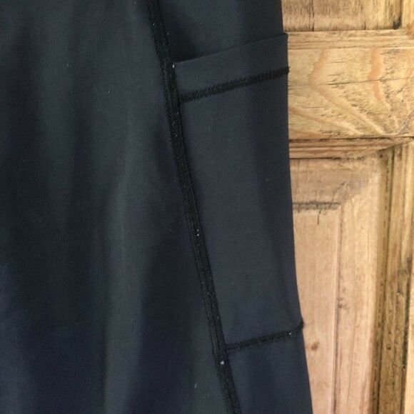 Lilybod Women's Size XS Black Biker Shorts Athletic Cropped Pockets Workout Gym - Picture 6 of 7